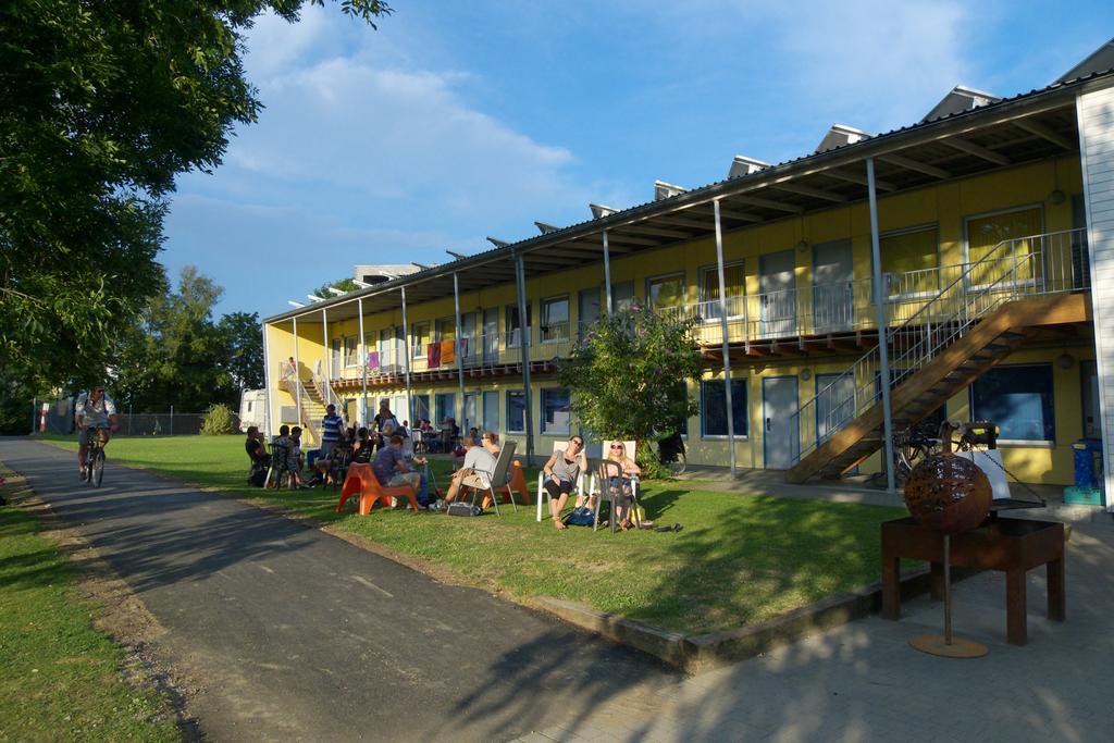Swiss Hostel Lago Lodge Μπίελ/Μπιένε Εξωτερικό φωτογραφία