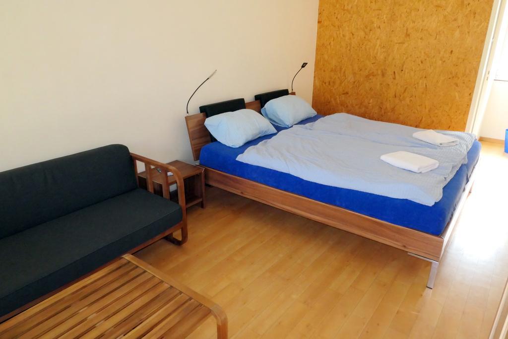 Swiss Hostel Lago Lodge Μπίελ/Μπιένε Εξωτερικό φωτογραφία